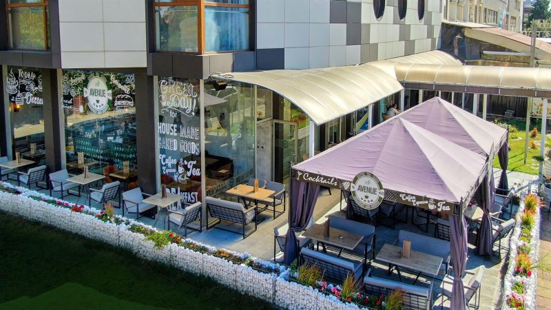 Napospart utazás Avenue