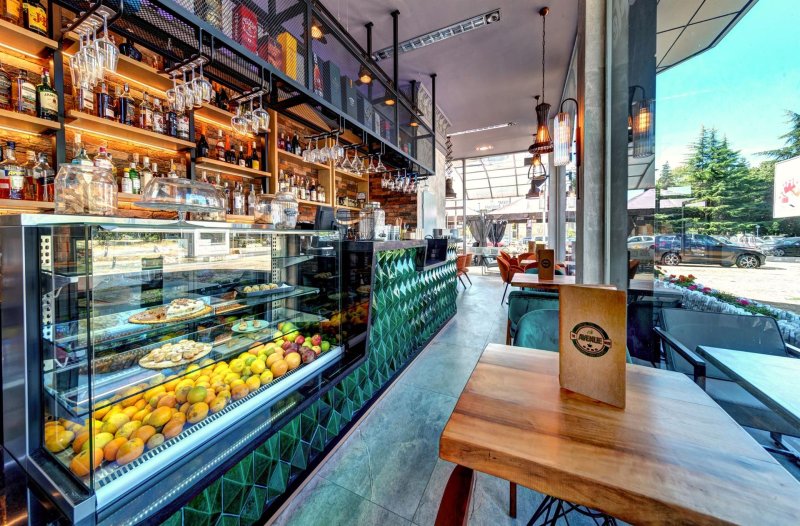 Napospart utazás Avenue