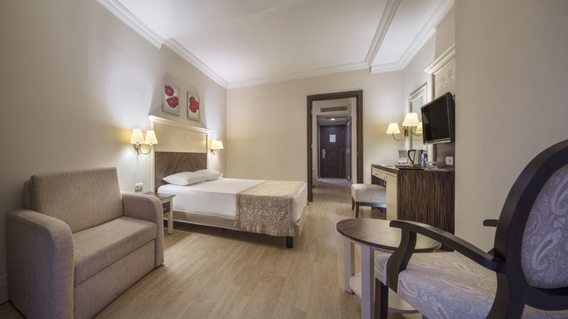 Family Room 2 Bedrooms 1 Bathroom