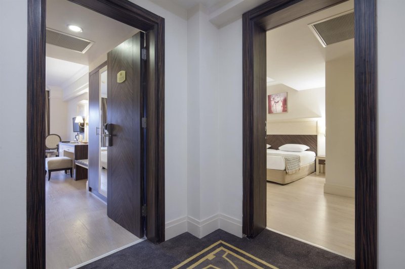 Family Room 2 Bedrooms 2 Bathroom