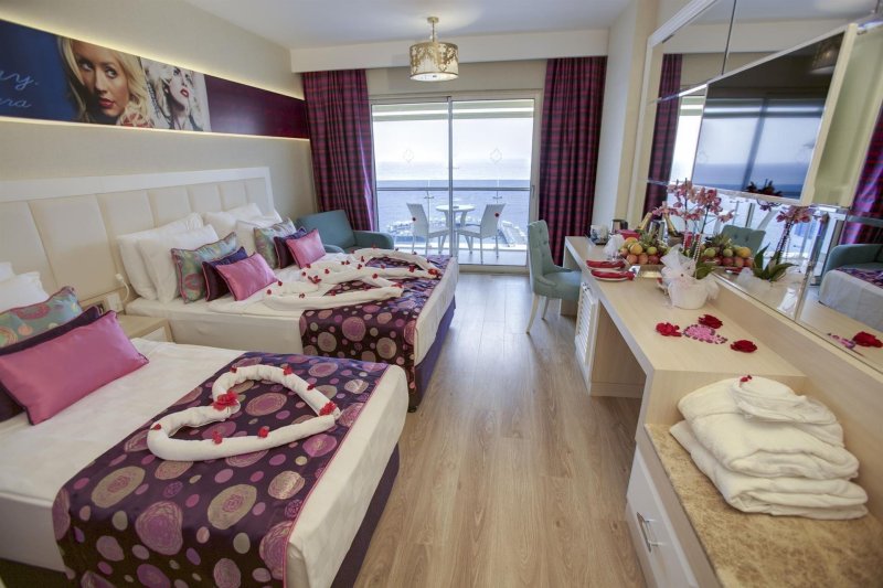 Deluxe Sea View Room