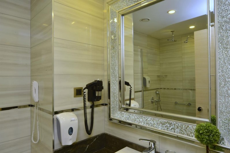 Deluxe Room Land View