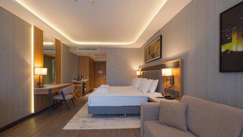 Superior Room Land View