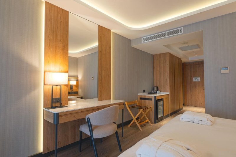 Superior Room Land View