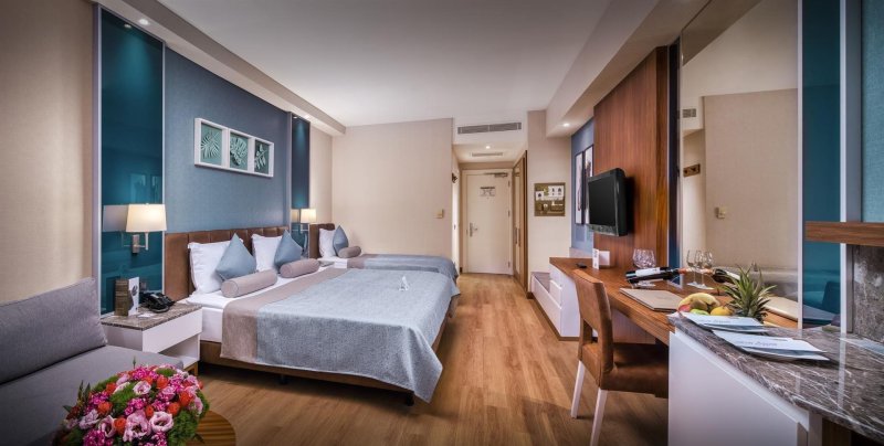 Quard Room Land View