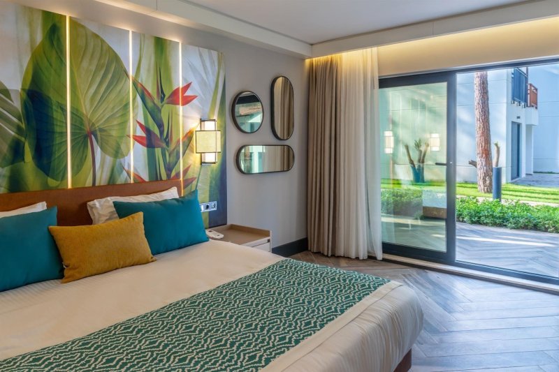 Front Yard Standard Room