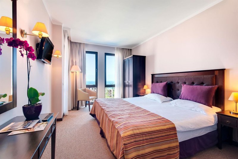 Residential 1 Bedroom Apartment