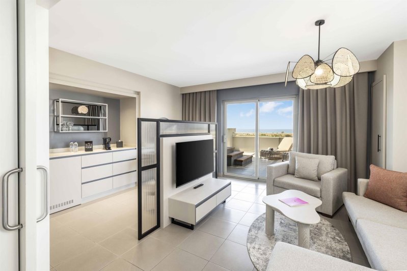 2 Bedroom Penthouse Suite With Jacuzzi Direct Sea & Ancient Theatre View