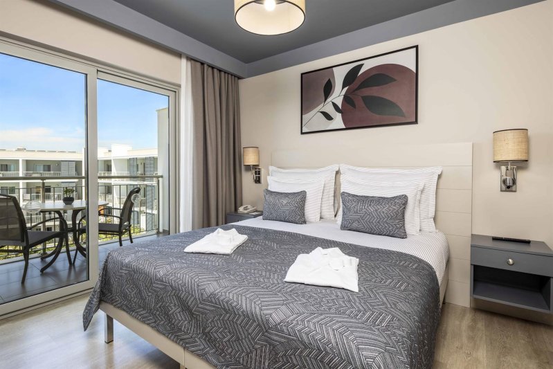 2 Bedroom Penthouse Suite With Jacuzzi Direct Sea & Ancient Theatre View