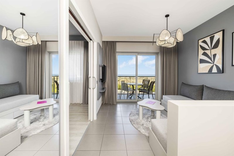 2 Bedroom Deluxe Suite