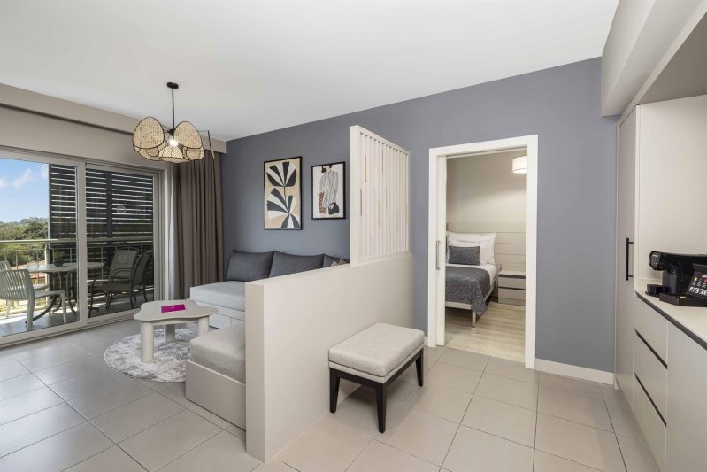 2 Bedroom Deluxe Suite