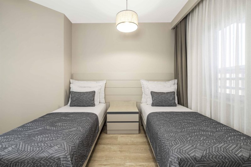 2 Bedroom Deluxe Suite