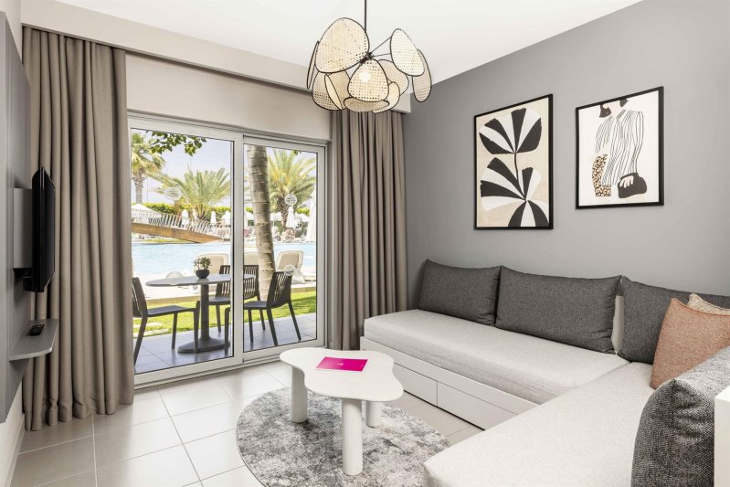 Deluxe Suite With Poolside Terrace