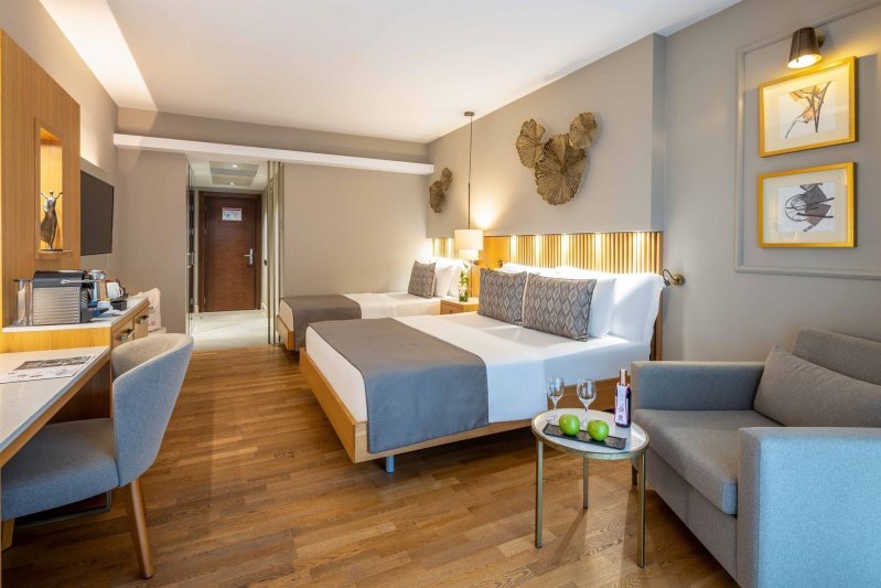 Deluxe Room With Jacuzzi On Balcony