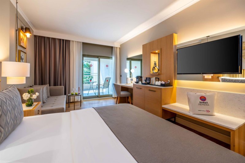 Superior Room Land View