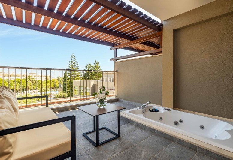 Superior Room With Jacuzzi On Balcony