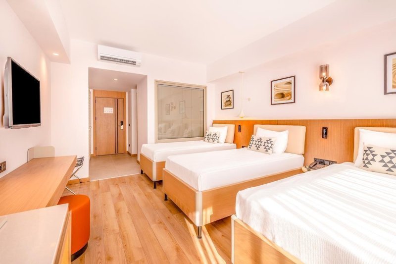 Elite Standard Room 13+