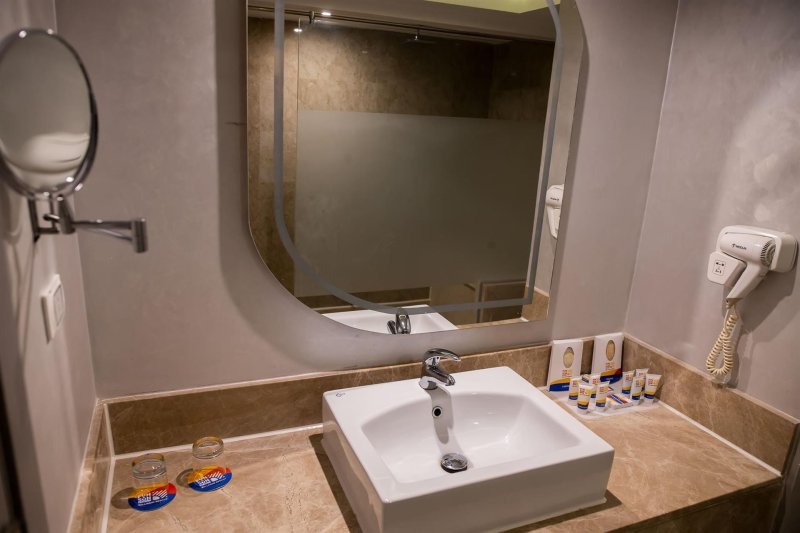 Deluxe Side Sea View Room