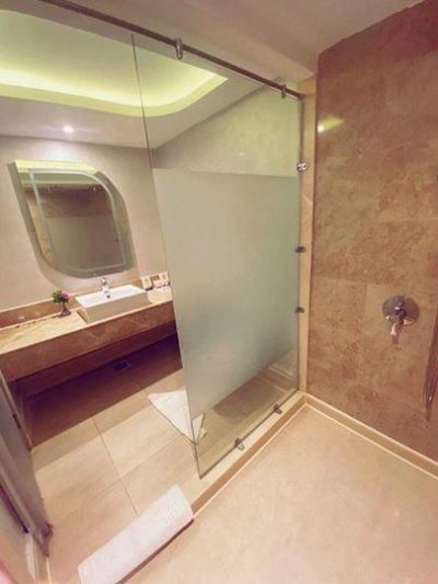 FAMILY BACK / RESORT VIEW ROOM