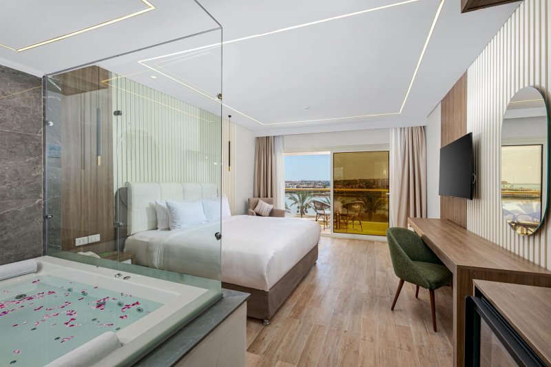 Premium Jacuzzi Suite