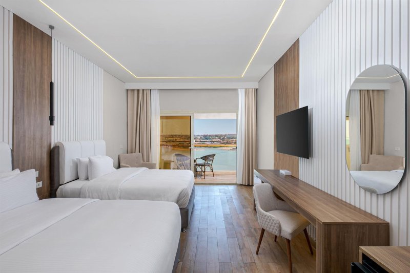 Premium Sea View Suite