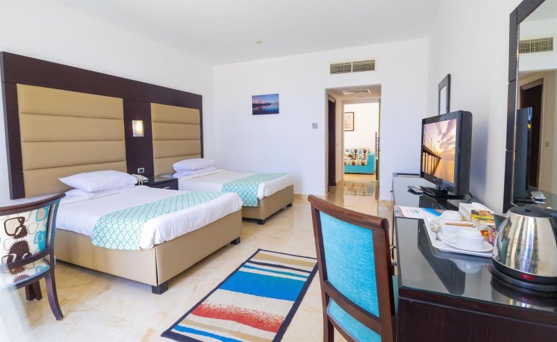 Superior Pool View Room