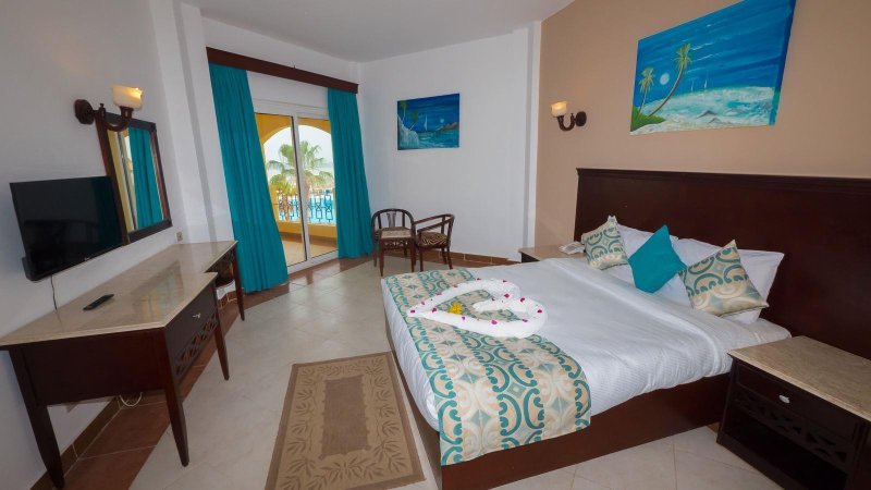 Standard Side Sea View Room