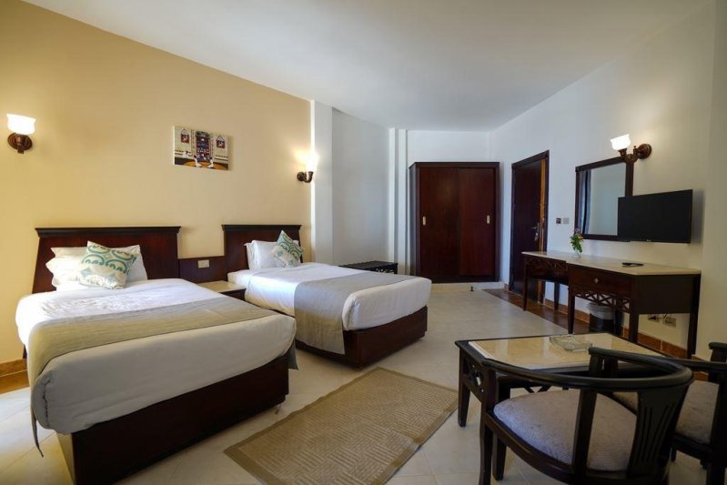 Standard Side Sea View Room