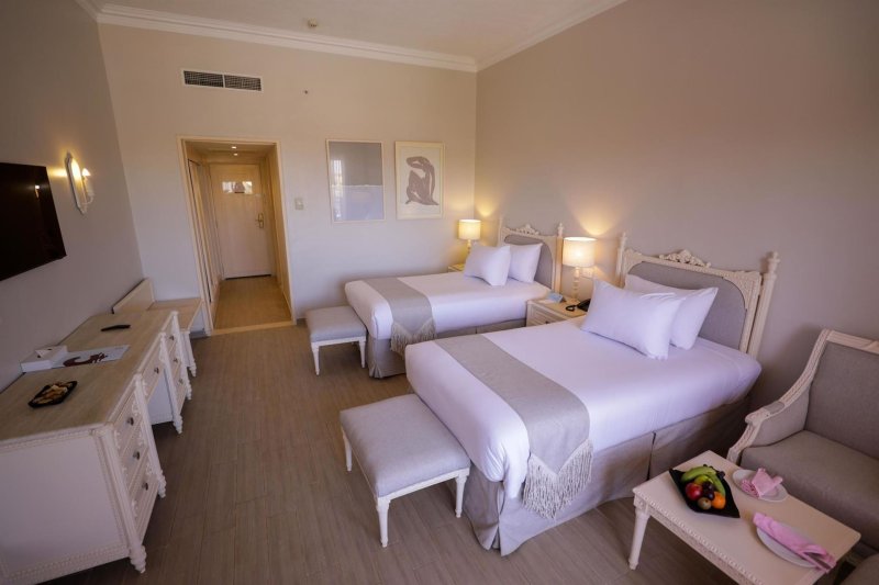 Superior Pool View Room