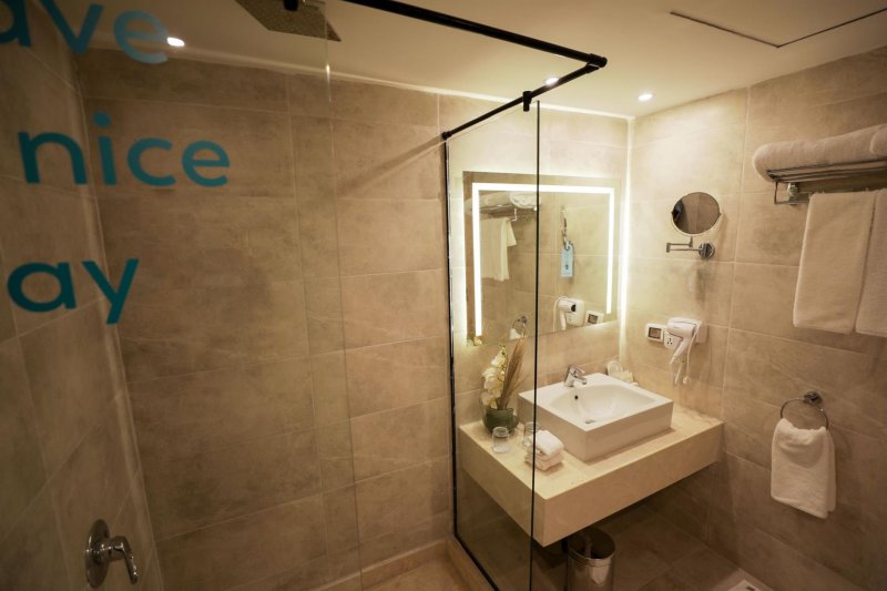 Deluxe Family Suite