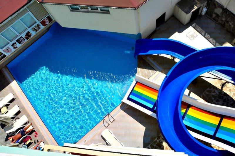 Cinar Family Suite Side