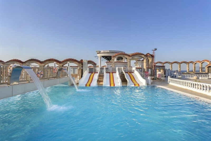 Antalya utazás Club Hotel Sera