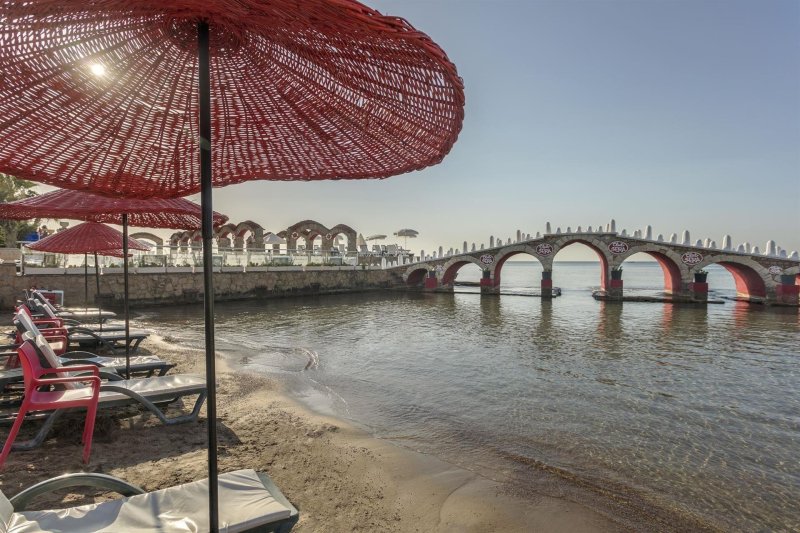 Antalya utazás Club Hotel Sera