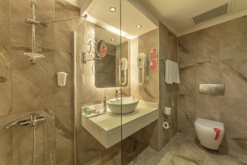 Hotel Dublex Family Room Land View