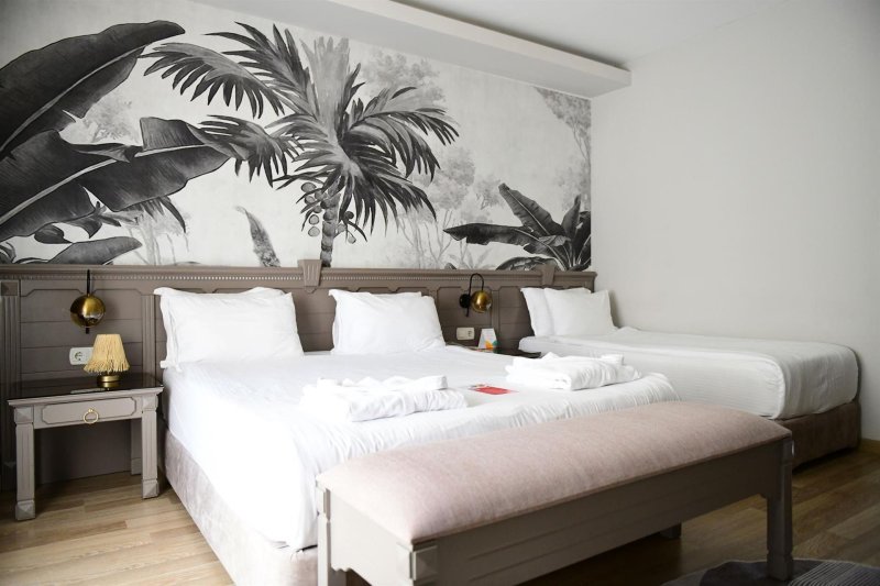 Select Senior Suite 2 Bedrooms