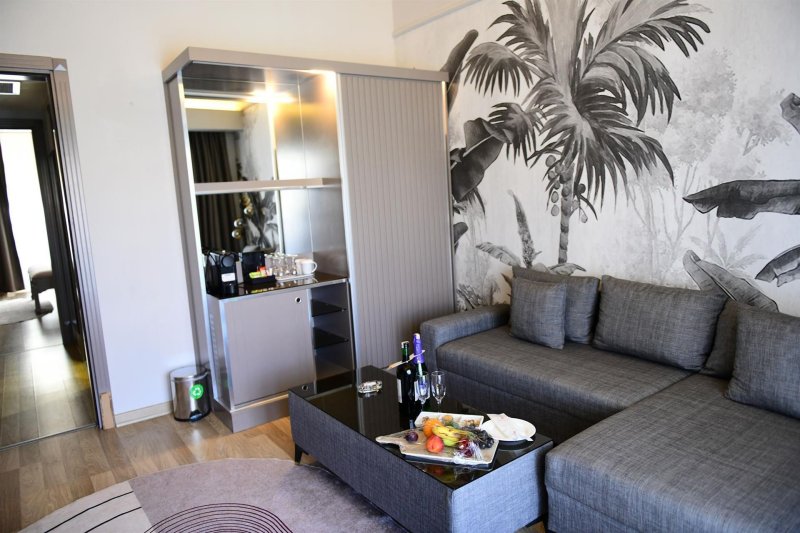 Select Senior Suite 2 Bedrooms