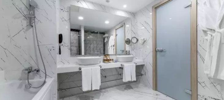 Deluxe Grand Suite