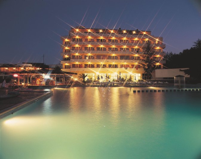 Napospart utazás Continental 3*+