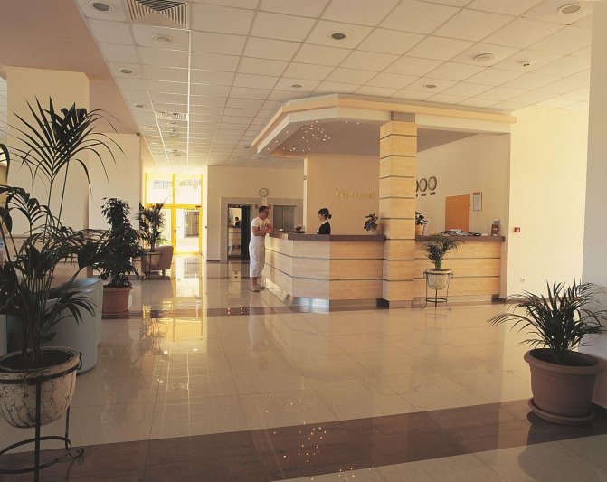 Napospart utazás Continental 3*