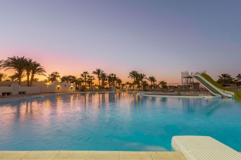 Hurghada utazás Coral Beach Resort Hurghada