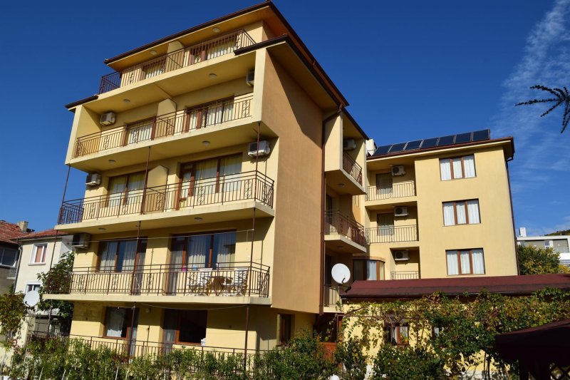 Cris Family Hotel Napospart