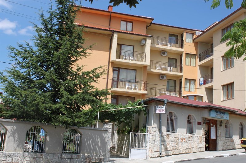Cris Family Hotel Napospart