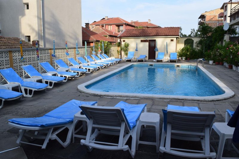 Cris Family Hotel Napospart