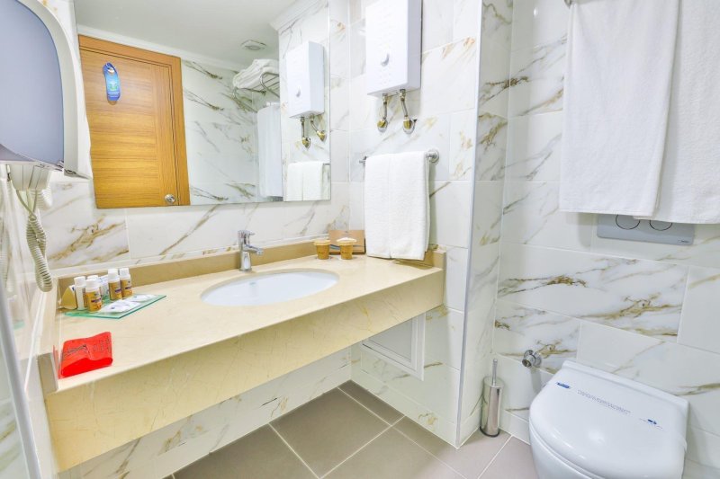 Family Room Land View