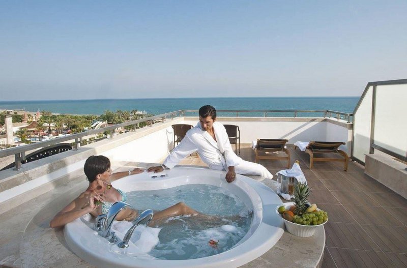 Honeymoon Room