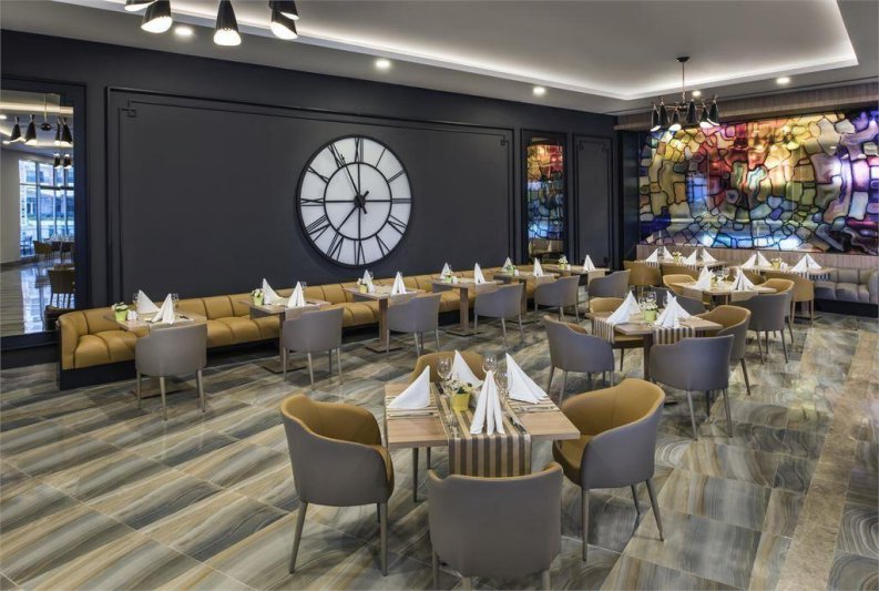 Antalya utazás Delphin Be Grand Resort