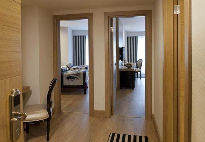 Family Room 2 Bedrooms Side Sea View