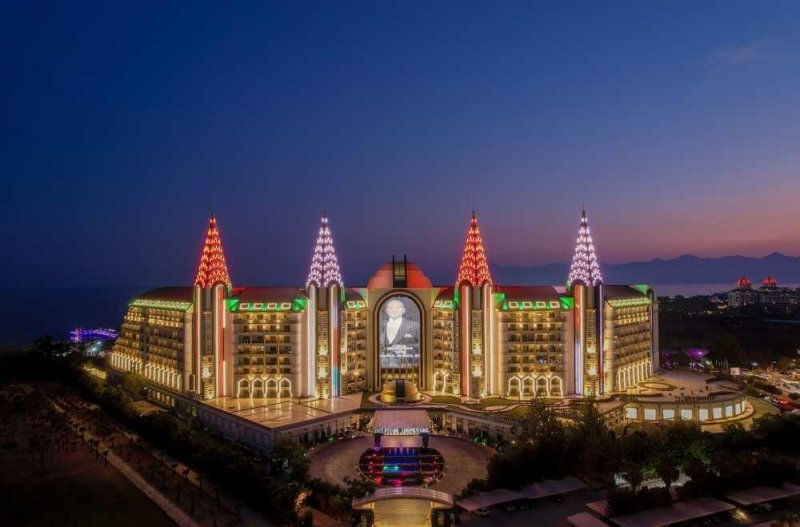 Antalya utazás Delphin Imperial Lara