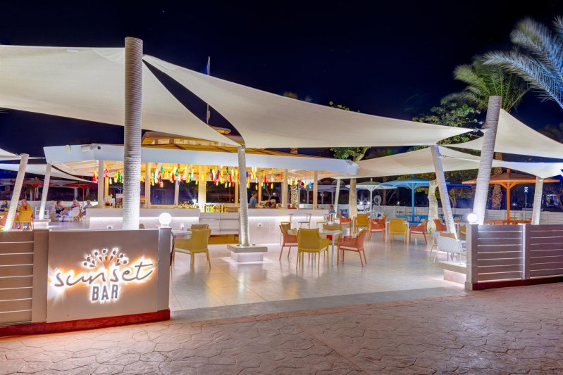 Hurghada utazás The Desert Rose Resort