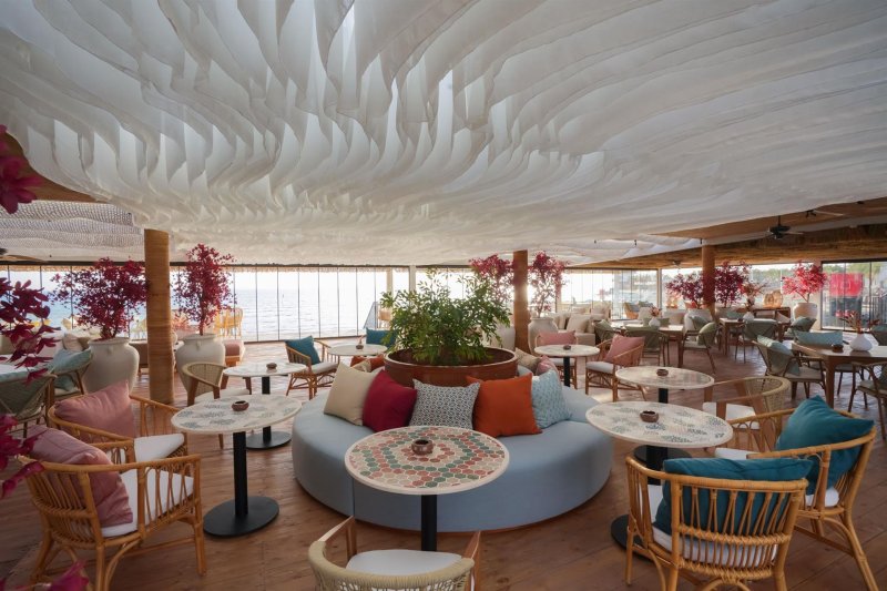 Hurghada utazás The Desert Rose Resort